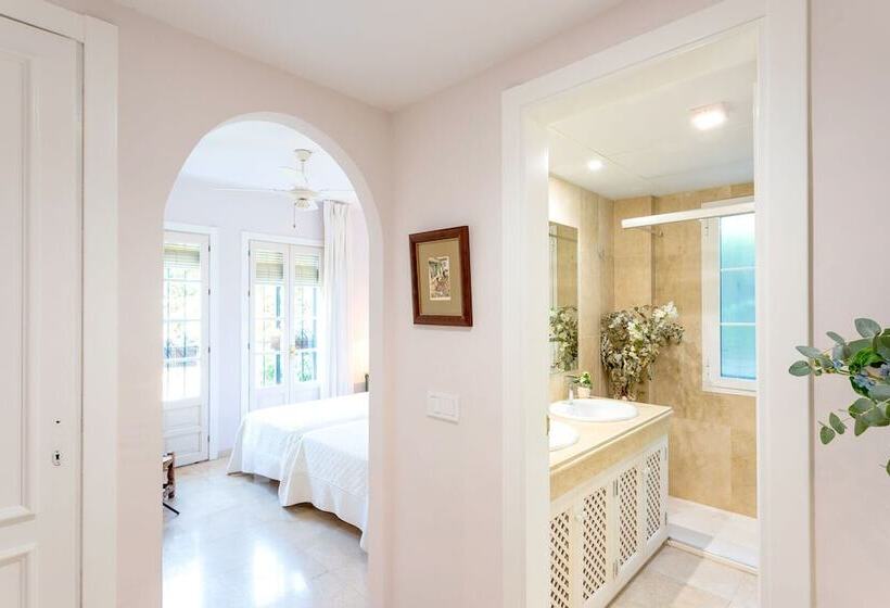 3 Bdrs Apartm With Private Terraces & Communal Swimming Pool In Estepona Benamara Ii