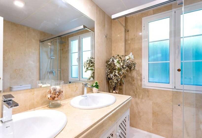 3 Bdrs Apartm With Private Terraces & Communal Swimming Pool In Estepona Benamara Ii