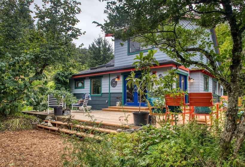 تختخواب و صبحانه Sehome Garden Inn