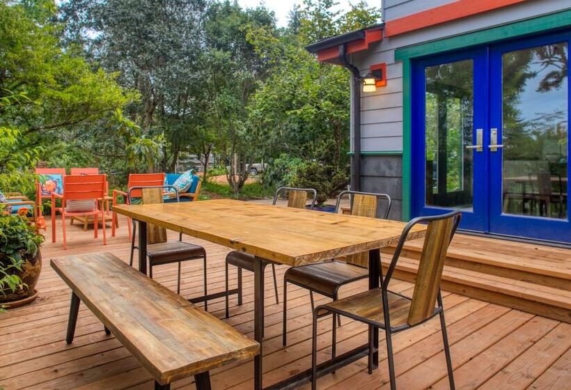 تختخواب و صبحانه Sehome Garden Inn