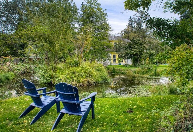 تختخواب و صبحانه Sehome Garden Inn