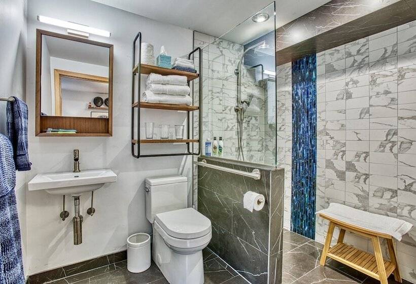 تختخواب و صبحانه Sehome Garden Inn