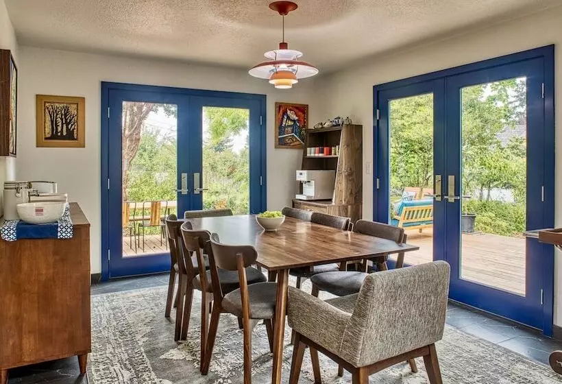 ベッドアンドブレックファースト Sehome Garden Inn