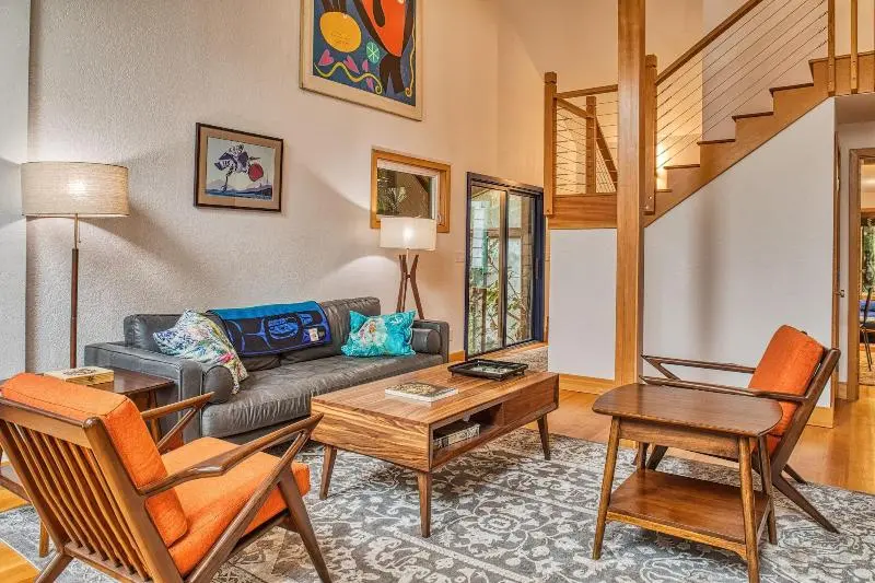 تختخواب و صبحانه Sehome Garden Inn