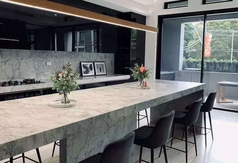 ホテル Crowne Plaza Sydney Burwood, An Ihg