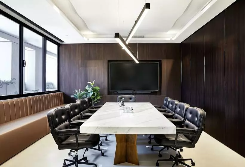 ホテル Crowne Plaza Sydney Burwood, An Ihg