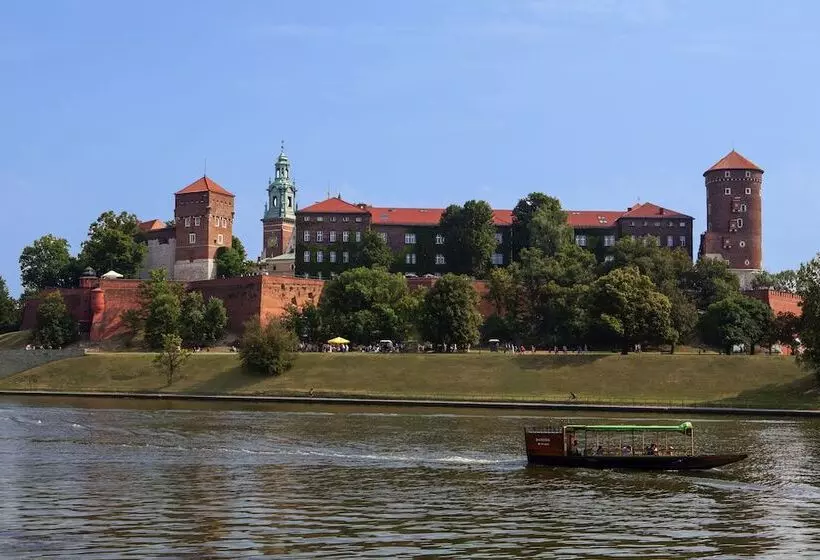 هتل Ibis Budget Krakow Stare Miasto