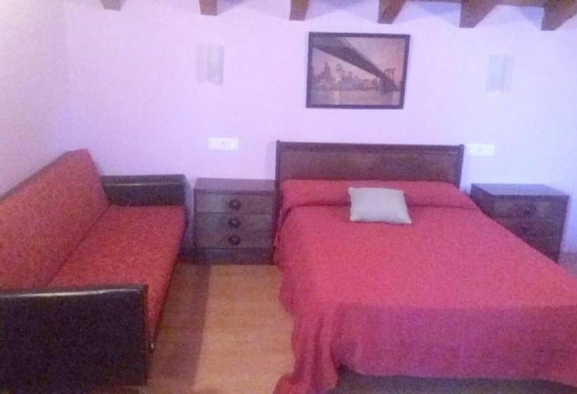 5 Bedrooms House With Enclosed Garden At Munain