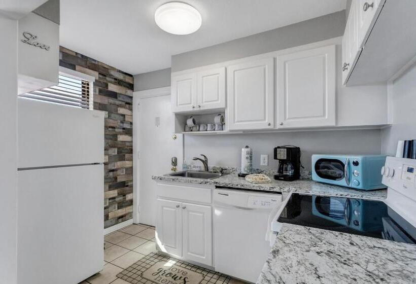 Gulf Winds Resort By Travel Resort Services