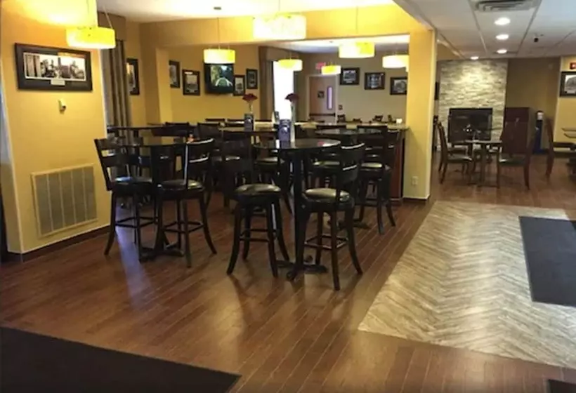 A Victory Hotel & Suites