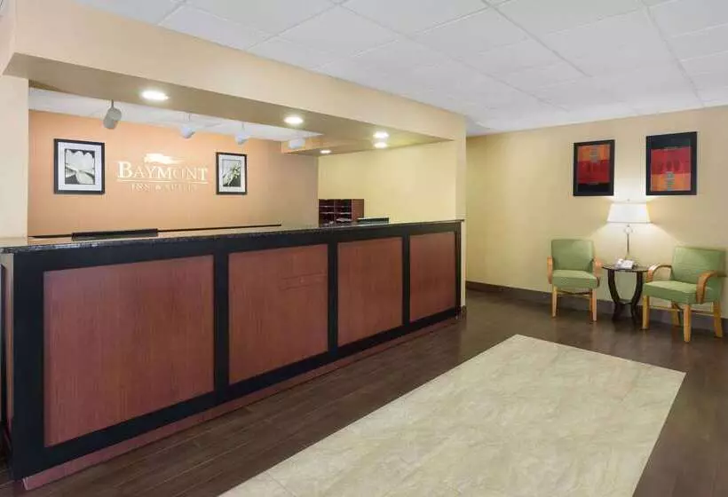Отель Baymont By Wyndham Orangeburg North