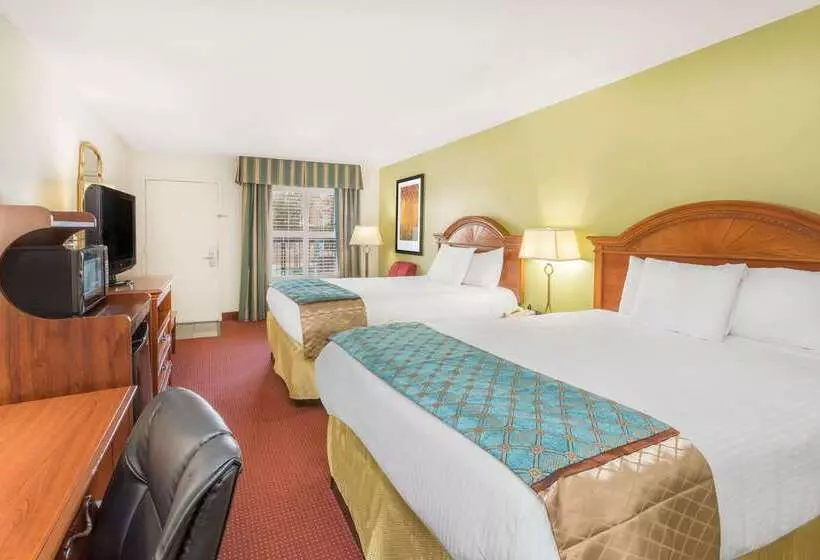 Отель Baymont By Wyndham Orangeburg North