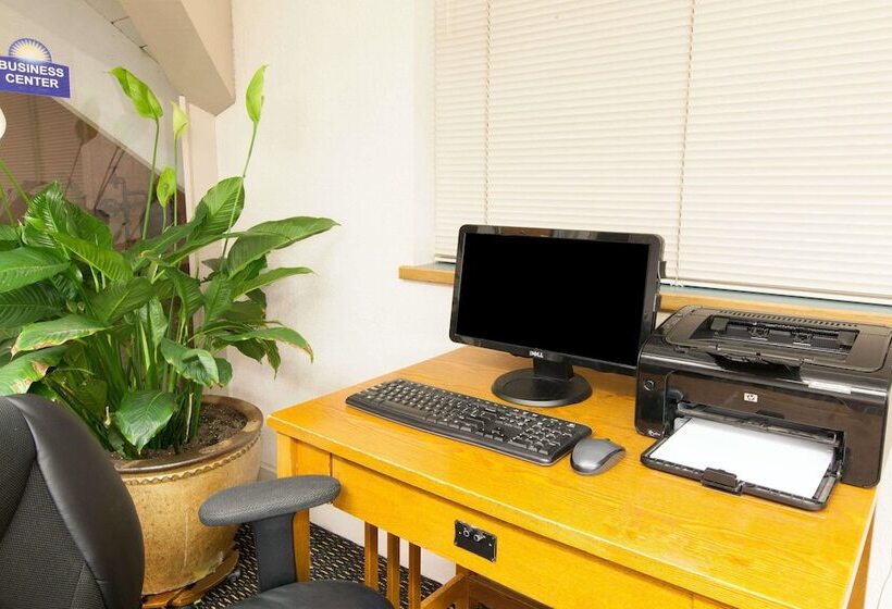 Otel Days Inn By Wyndham Norman