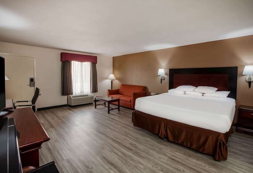 هتل Days Inn & Suites By Wyndham Tyler