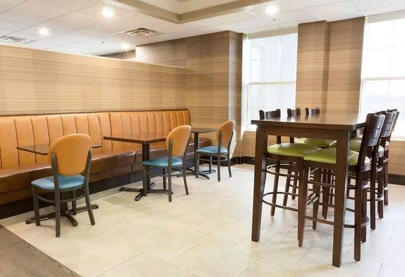 Hotelli Drury Inn & Suites Mcallen