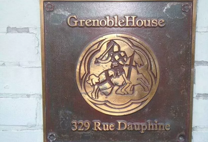 Hotelli Grenoble House