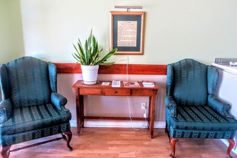 هتل Guest House Inn