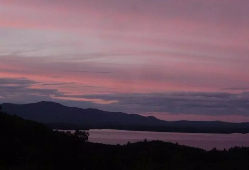 酒店 Gunstock Inn & Suites