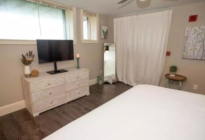 酒店 Gunstock Inn & Suites