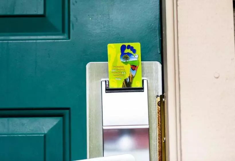 ホテル Habitat Suites