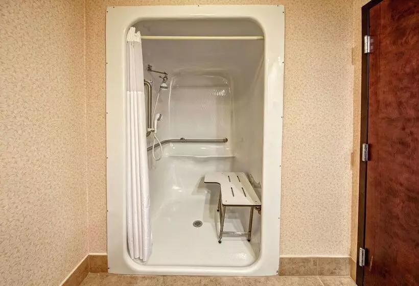 Отель Hampton Inn Ashland