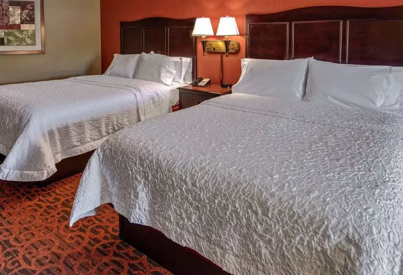 Отель Hampton Inn Ashland