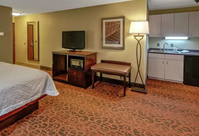 Отель Hampton Inn Ashland