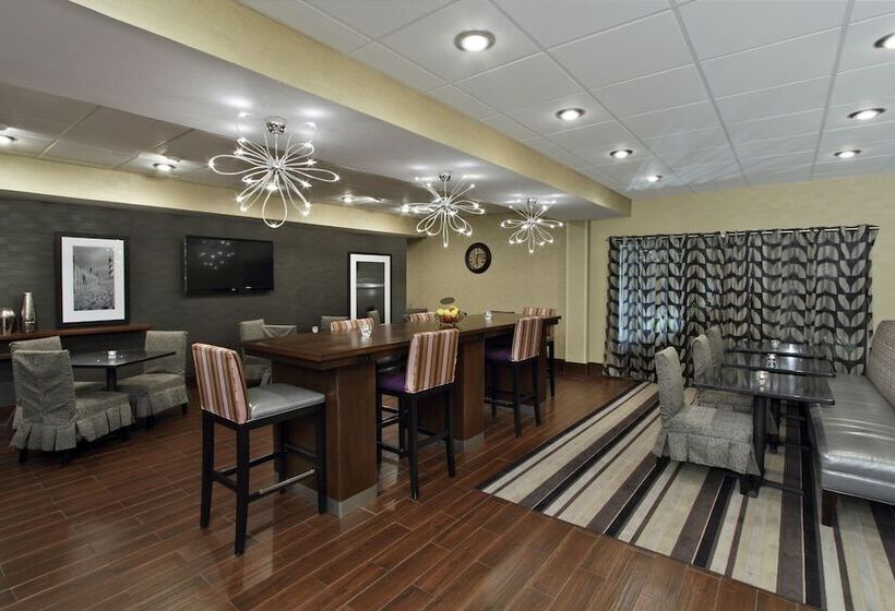 ホテル Hampton Inn Ashtabula