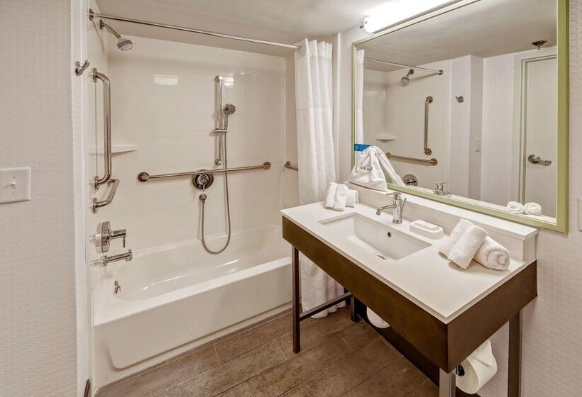 فندق Hampton Inn Batesville