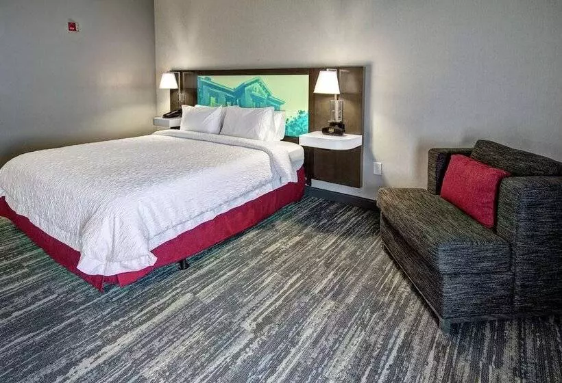 Отель Hampton Inn Batesville