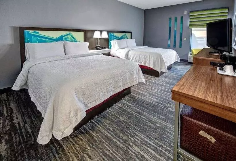 Отель Hampton Inn Batesville
