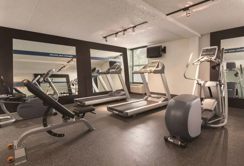 호텔 Hampton Inn Des Moinesairport