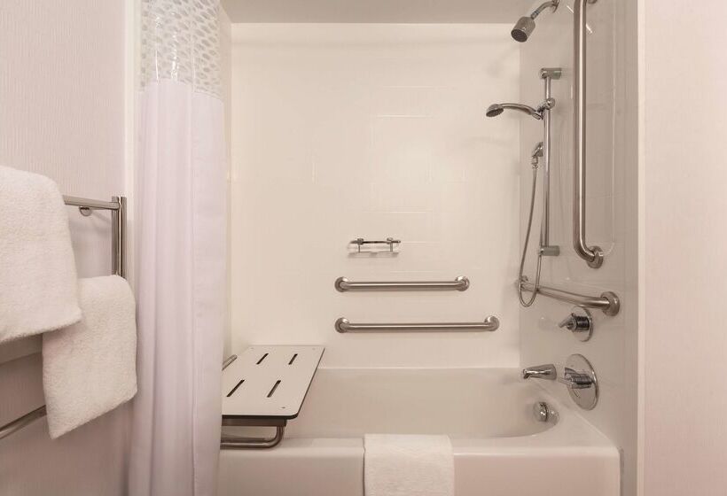 בית מלון כפרי Hampton Inn Des Moinesairport