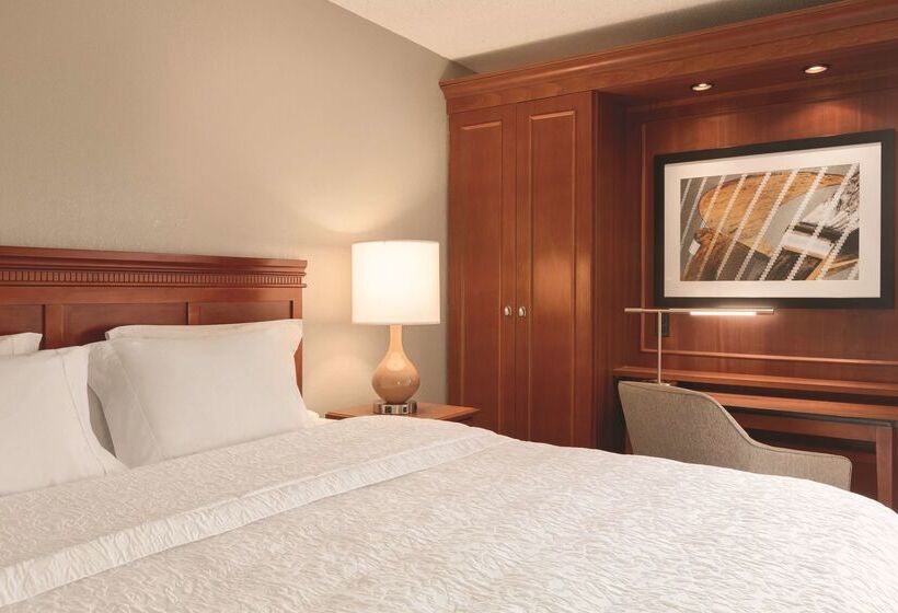 בית מלון כפרי Hampton Inn Des Moinesairport