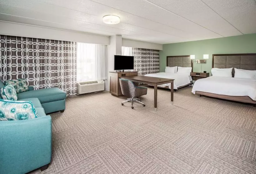 هتل Hampton Inn Dover