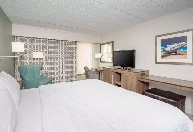هتل Hampton Inn Dover