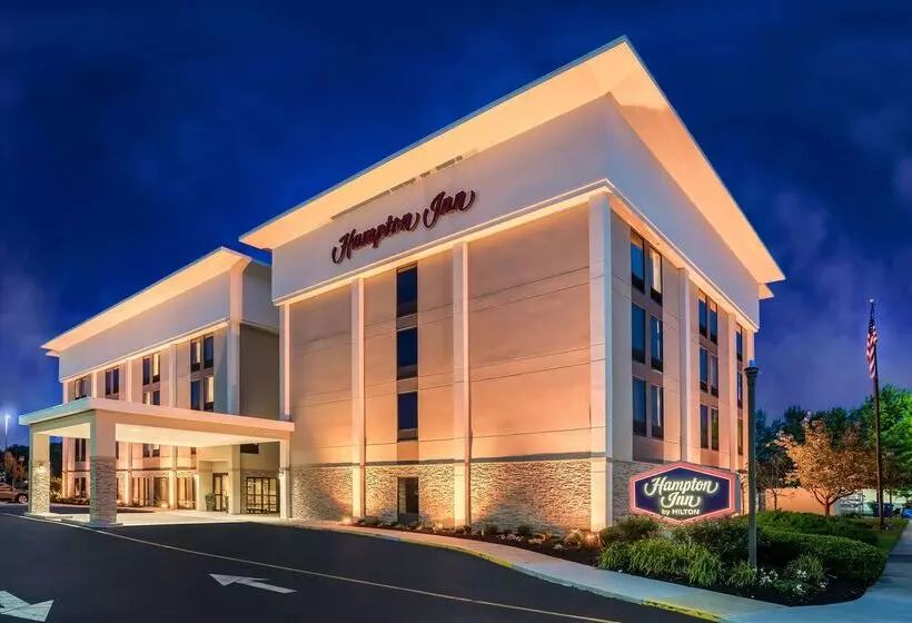 هتل Hampton Inn Dover