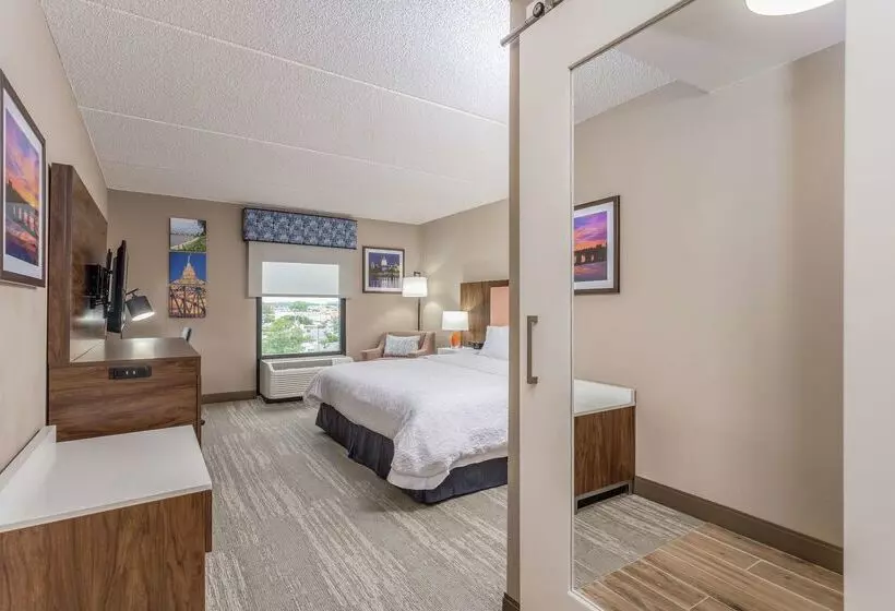 هتل Hampton Inn Harrisburgeast