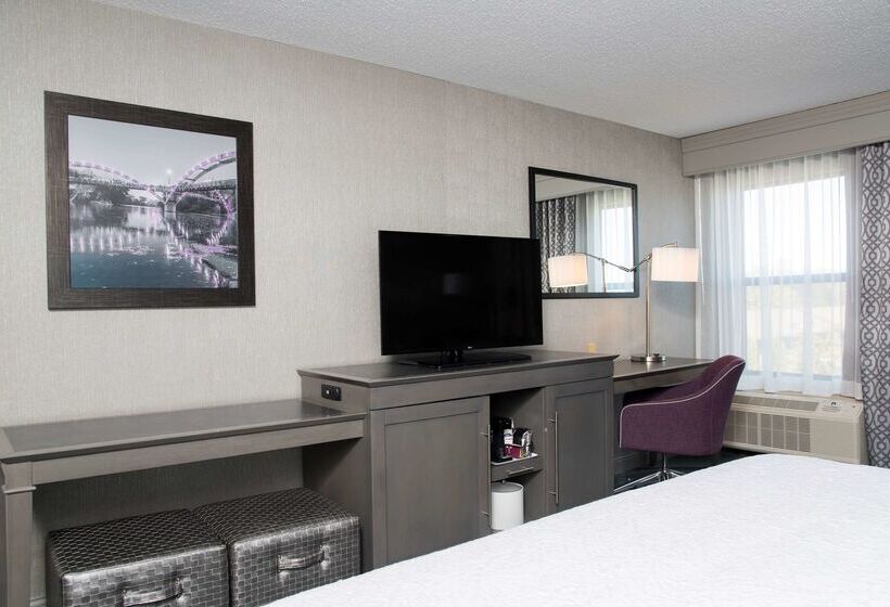 בית מלון כפרי Hampton Inn Midland