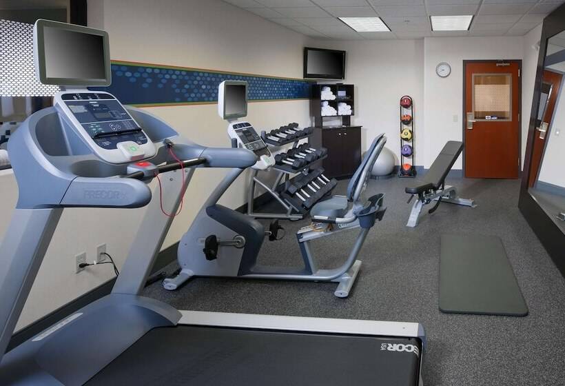 בית מלון כפרי Hampton Inn Midland