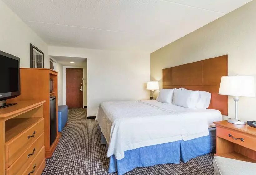 Отель Hampton Inn Morehead City