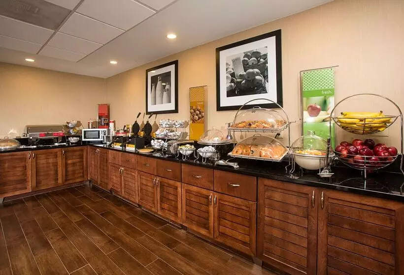 Отель Hampton Inn Morehead City