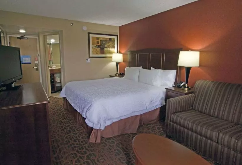 Отель Hampton Inn Norfolk/chesapeake