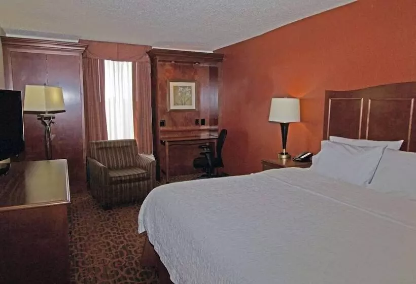 Отель Hampton Inn Norfolk/chesapeake