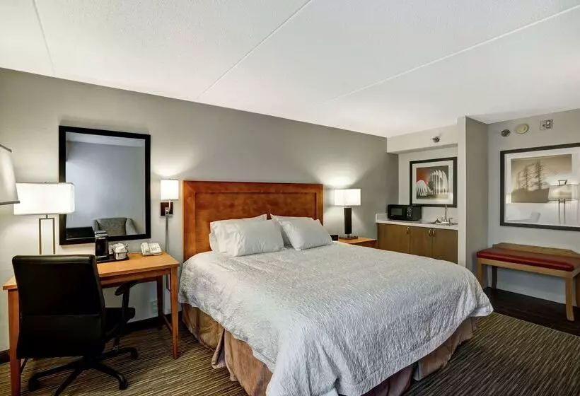 Отель Hampton Inn Norfolk Naval Base