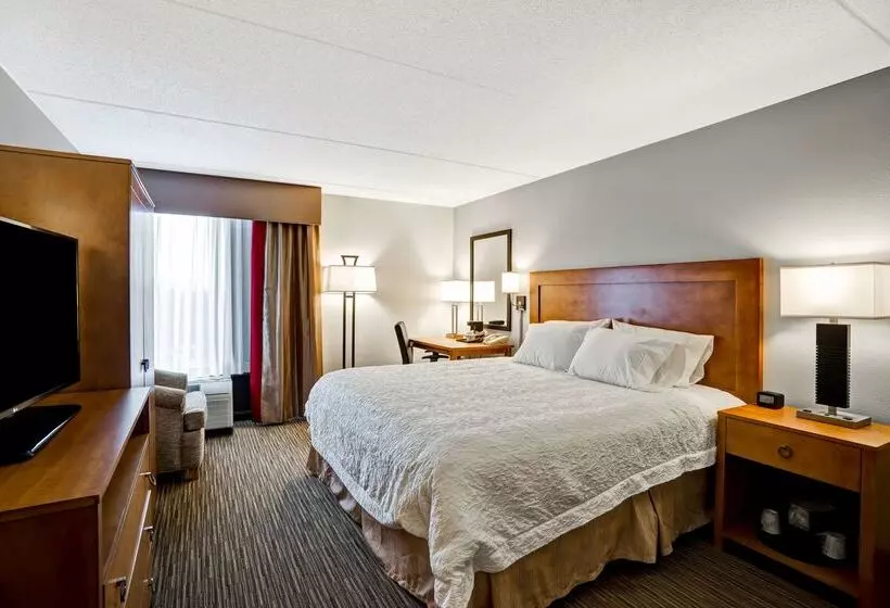 Отель Hampton Inn Norfolk Naval Base
