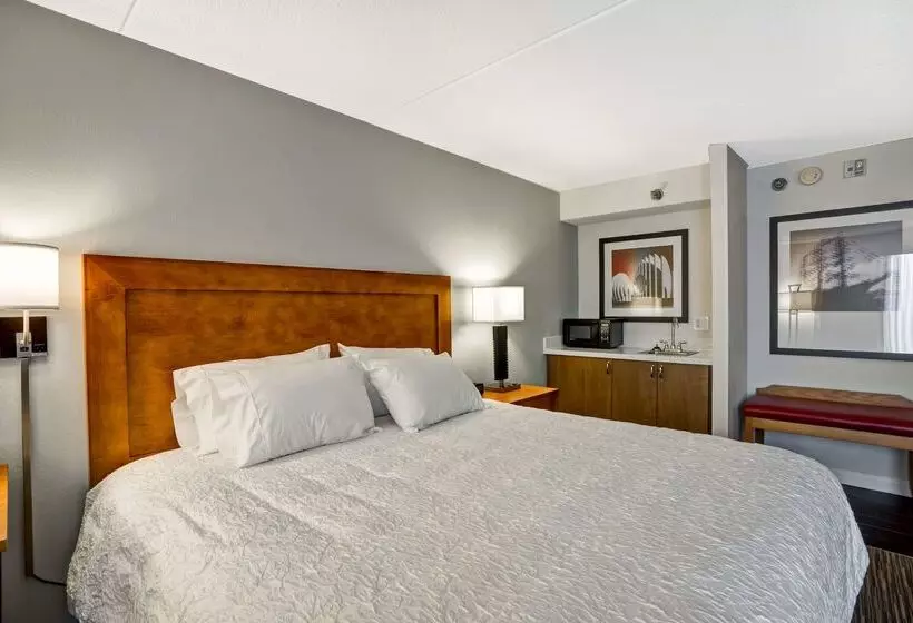 Отель Hampton Inn Norfolk Naval Base