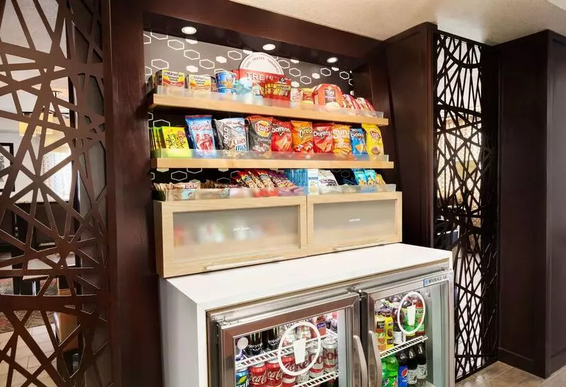 Отель Hampton Inn Clackamas