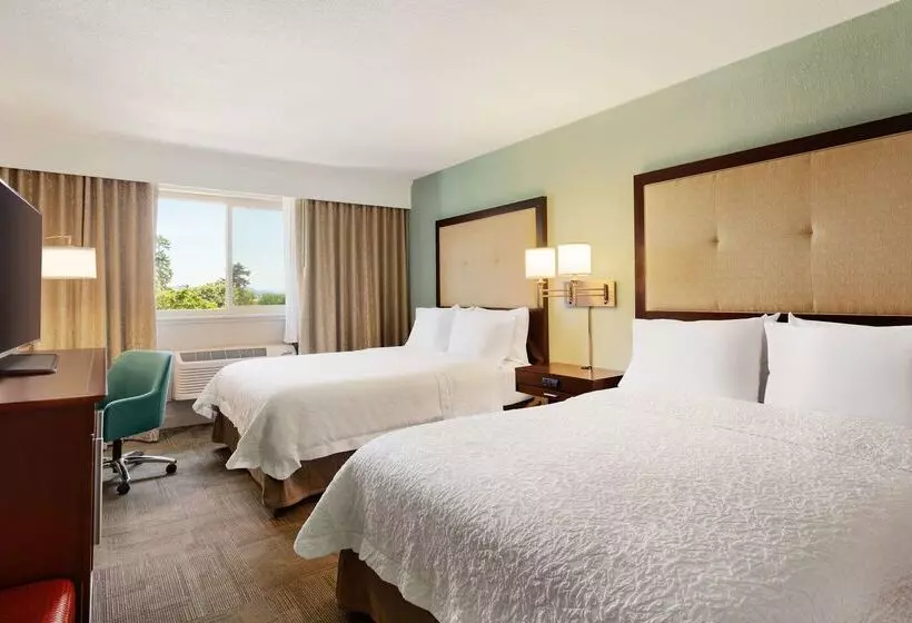 Отель Hampton Inn Clackamas