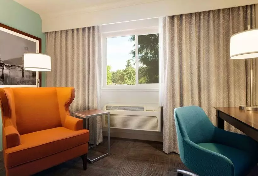 Отель Hampton Inn Clackamas